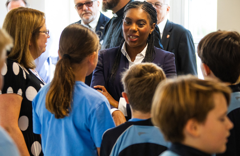 Labour Forced into U-Turn on Under-16 Social Media Ban